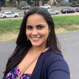 Meet your Posher, Raquel